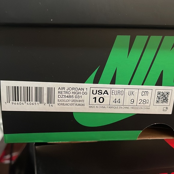 Jordan 1 Retro High OG - Lucky Green - Picture 5 of 5